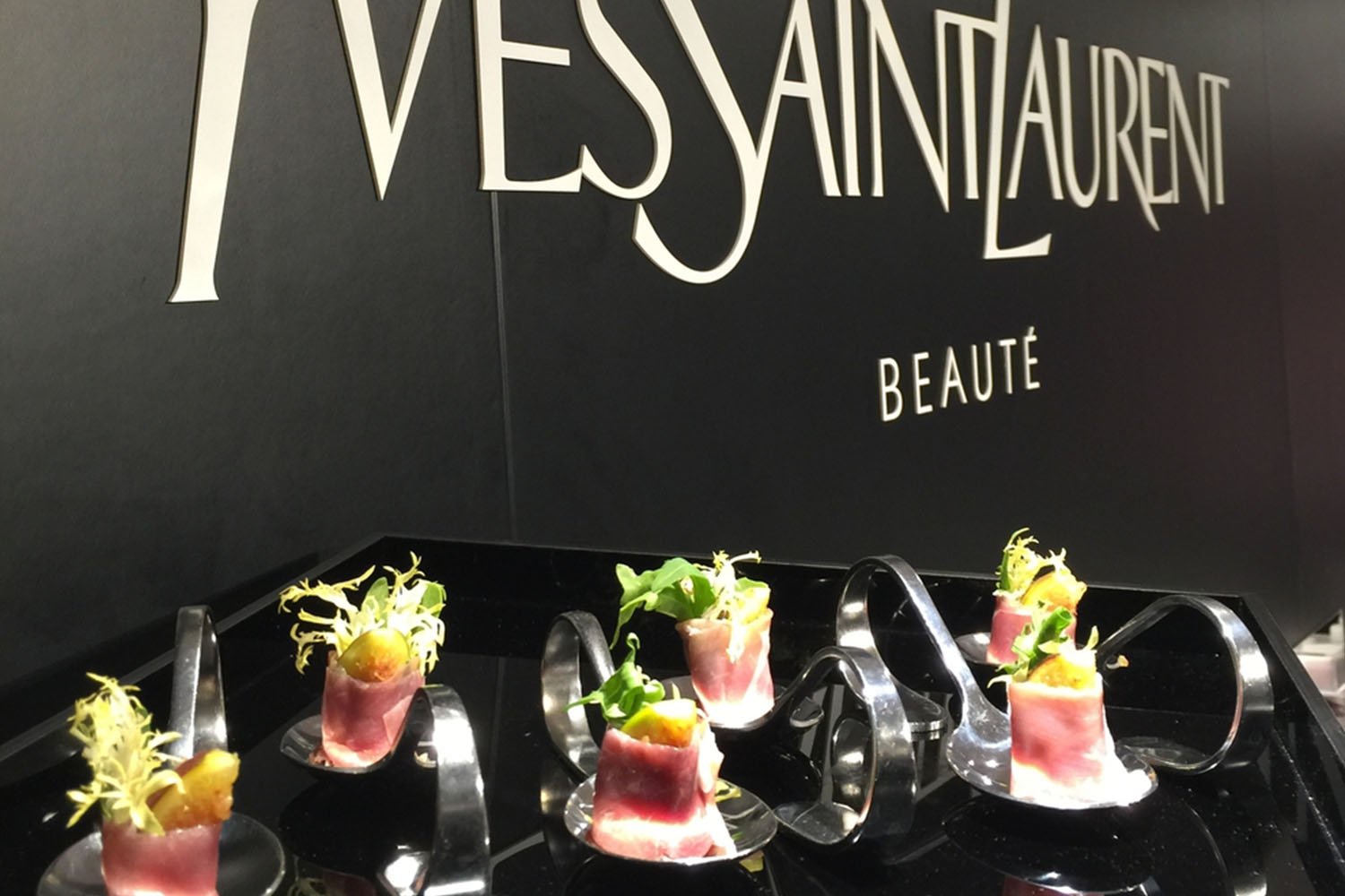YSL Event Catering | Jouer