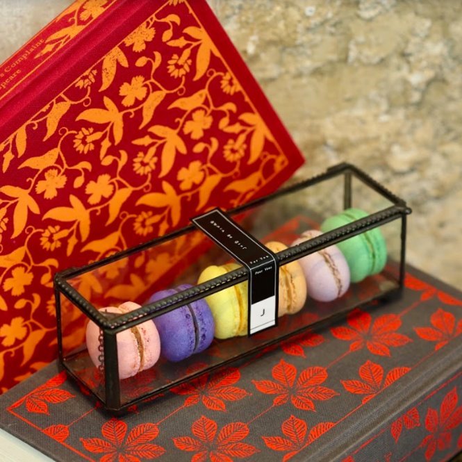 Jouer Mid Autumn Macarons Set in Glass Box 
